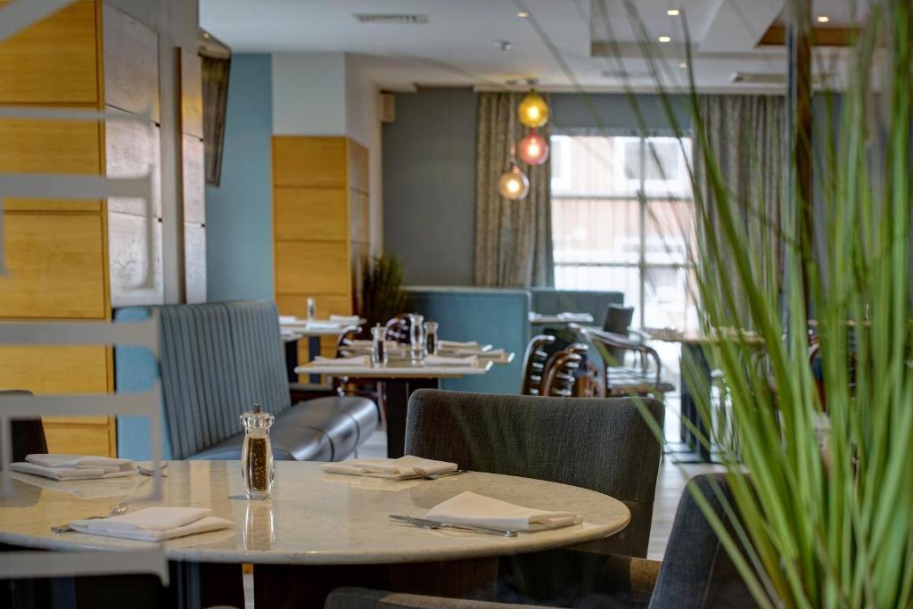 Best Western Manchester Altrincham Cresta Court Hotel photo 4