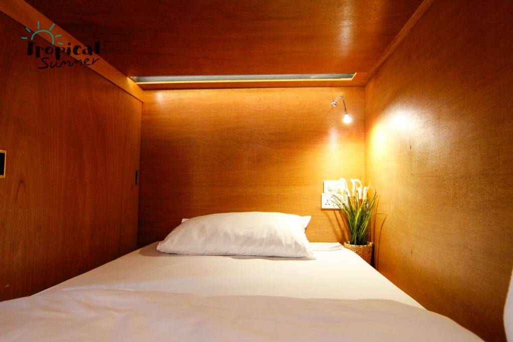 Номер (Односпальная кровать в общем номере для мужчин и женщин), Tropical Summer Hostel