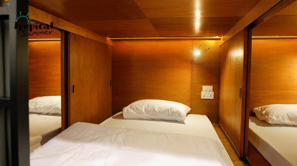 Номер (Односпальная кровать в общем номере для мужчин и женщин), Tropical Summer Hostel
