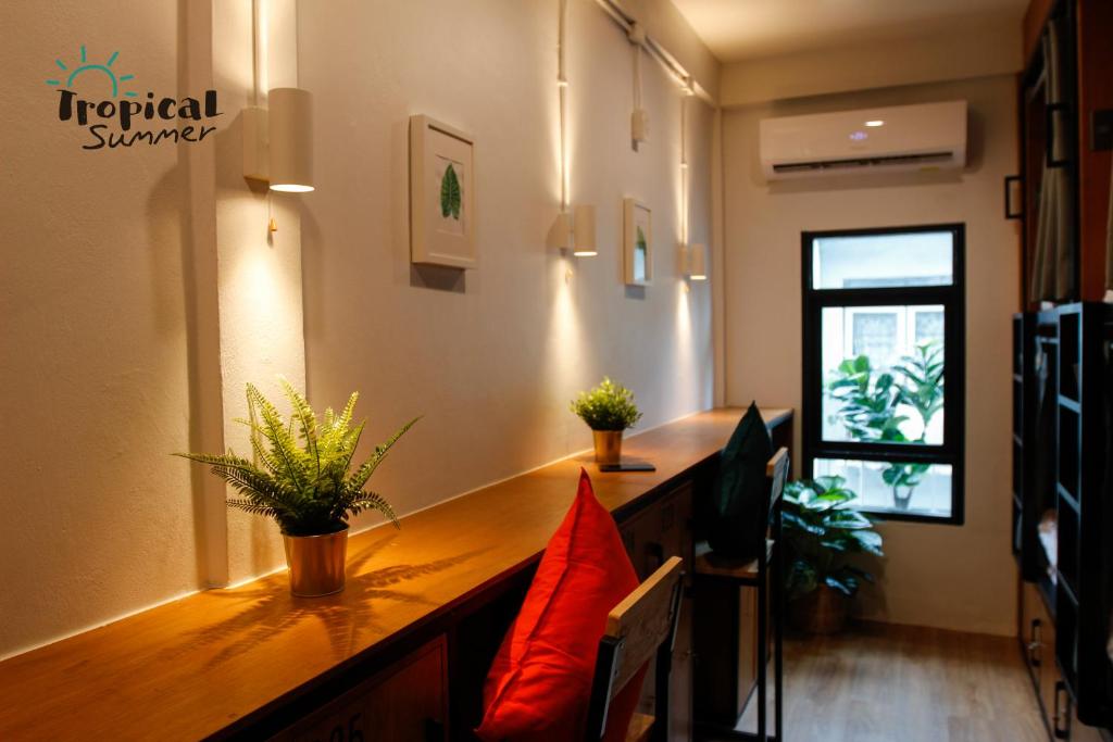 Номер (Кровать в общем 8-местном номере), Tropical Summer Hostel