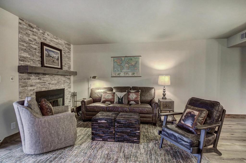 241C Mountain Side Condo photo 3