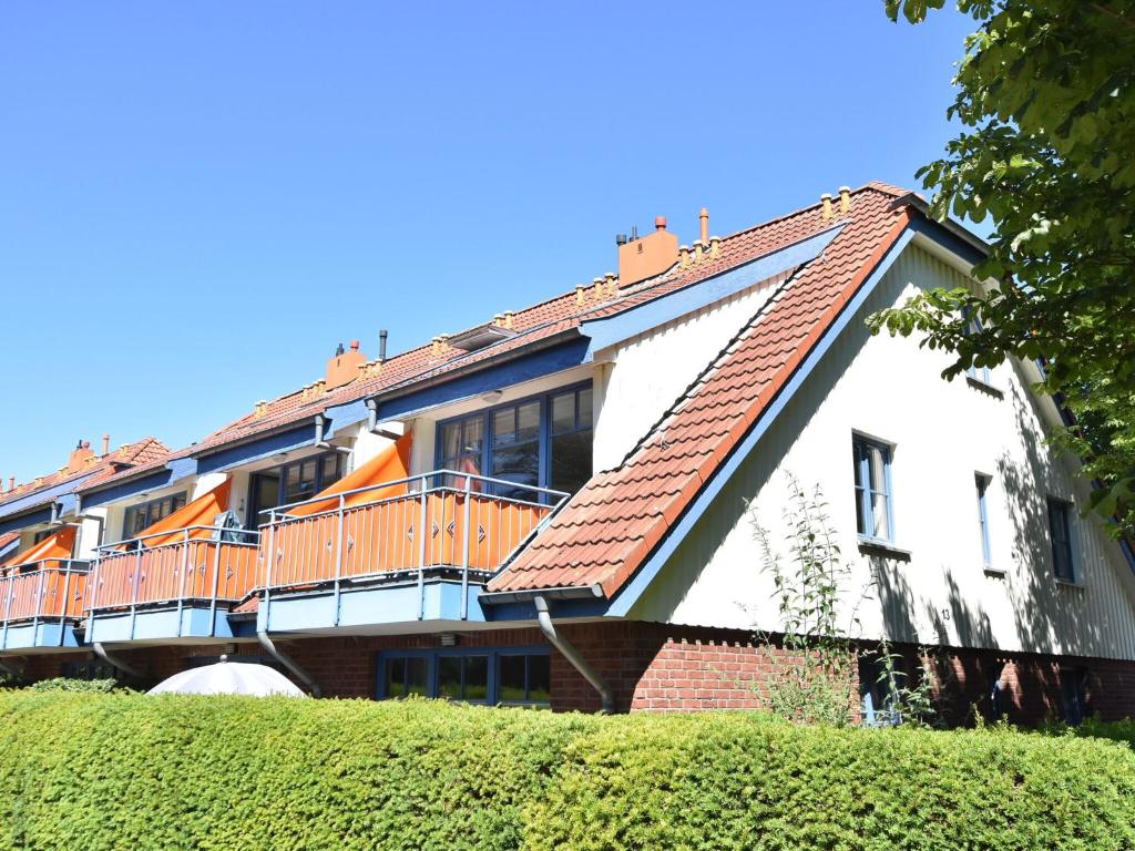 Charming Apartment in Boltenhagen with Terrace