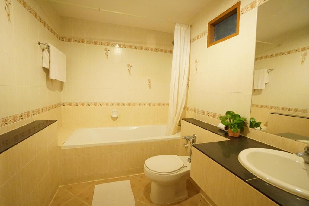 Country Lake View Hotel photo 2