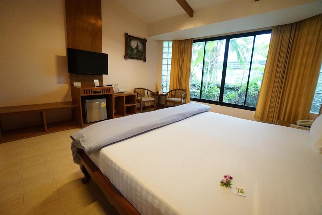 Country Lake View Hotel photo 3