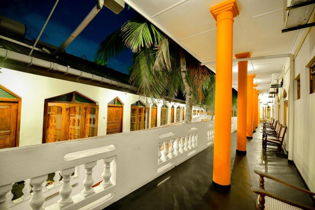 Двухместный (Двухместный номер Делюкс с 1 кроватью), International Beach Hotel & Restaurant