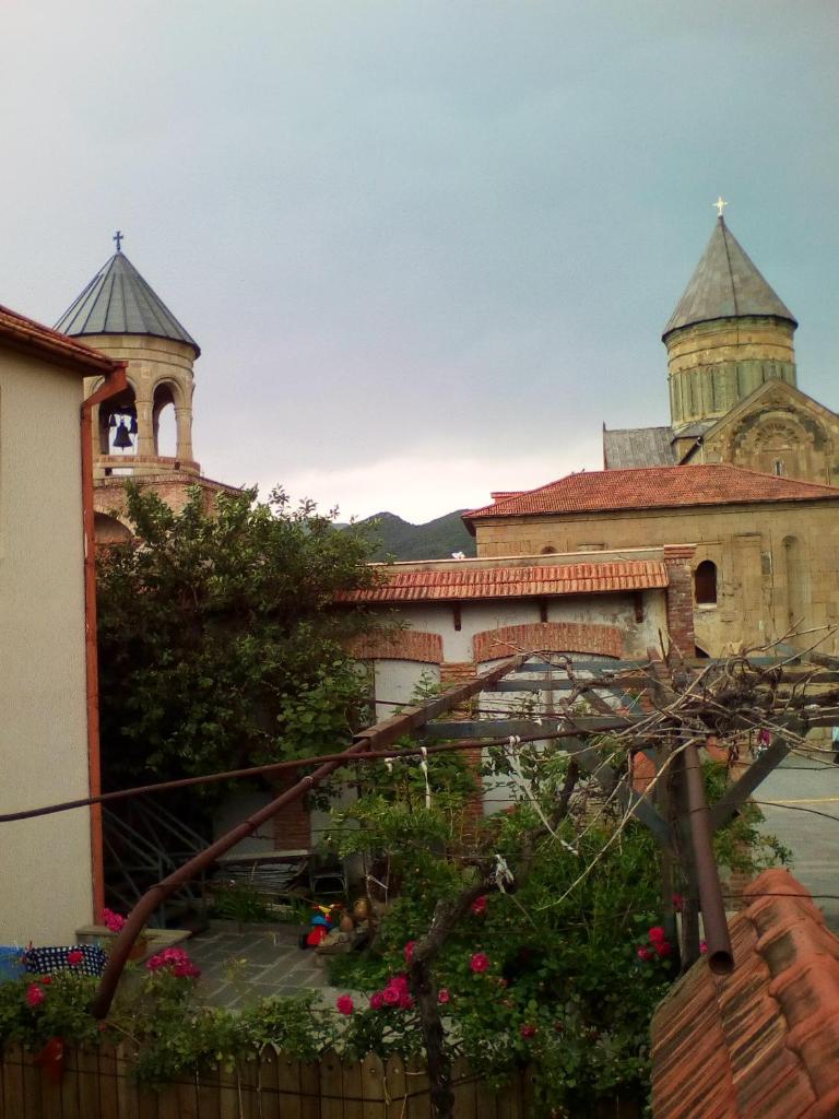 KAPANA photo 1