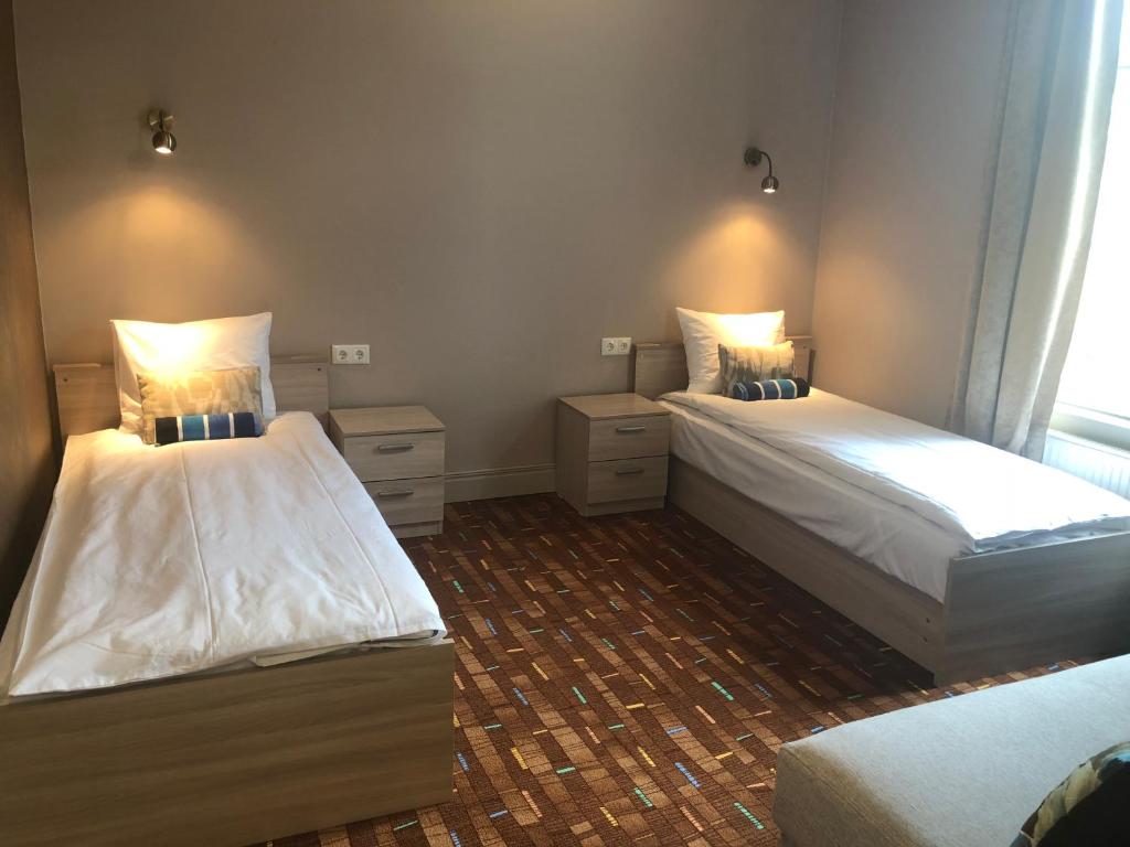 Семейный (Семейный номер с общей ванной комнатой), Villa Kadriorg Hostel