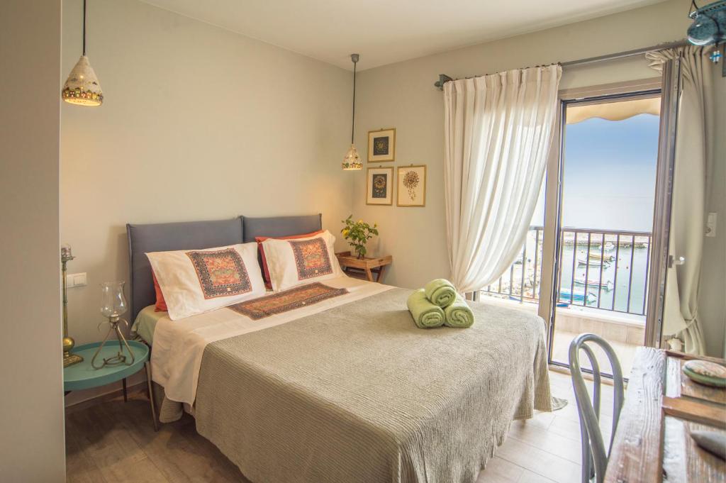 Eftopia Beachfront 2-bedrooms apartment photo 4