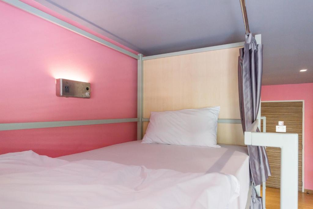 Номер (Bed in 8-Bed Ladies Dormitory Room), Хостел Siamaze
