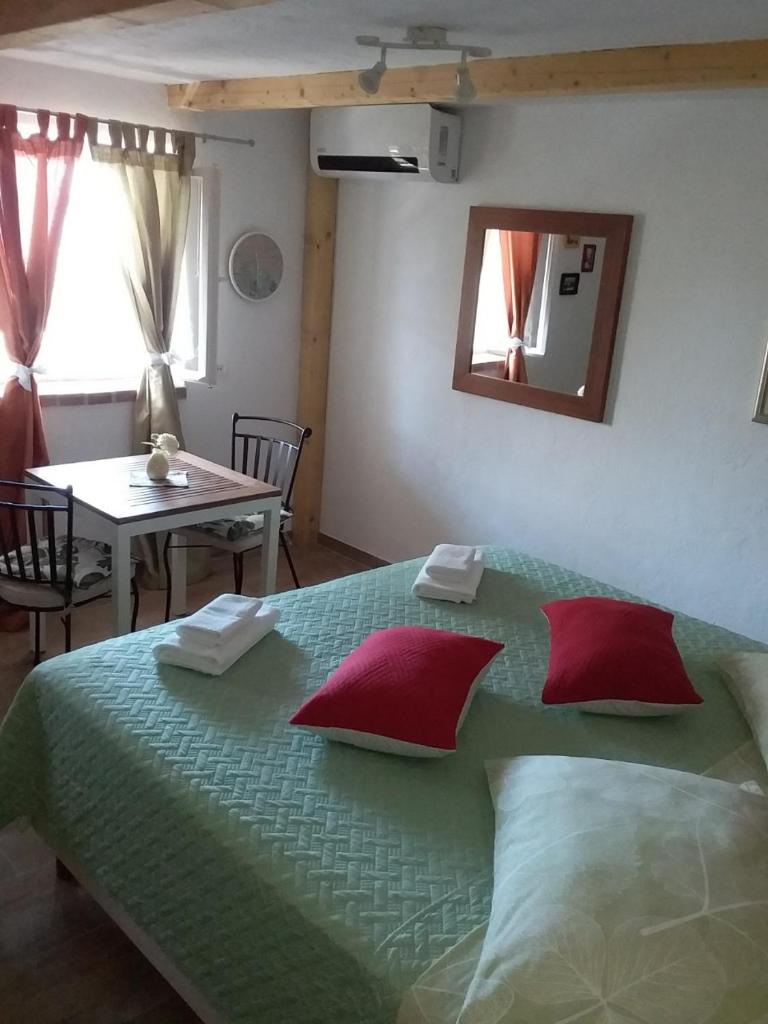 Apartment Mir photo 2