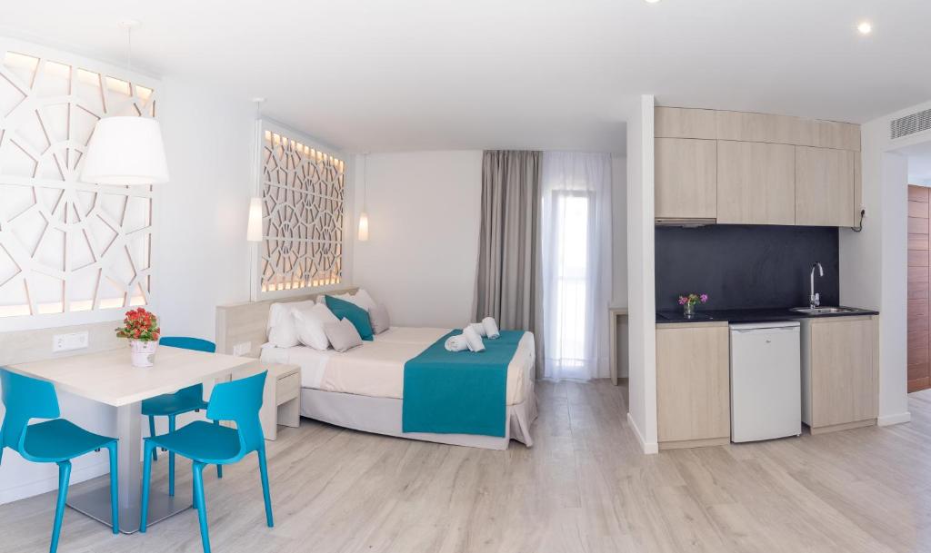 Hotel Club Es Talaial photo 3