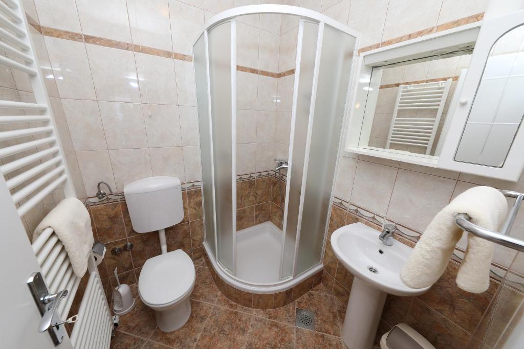 Ribičić Guesthouse photo 4