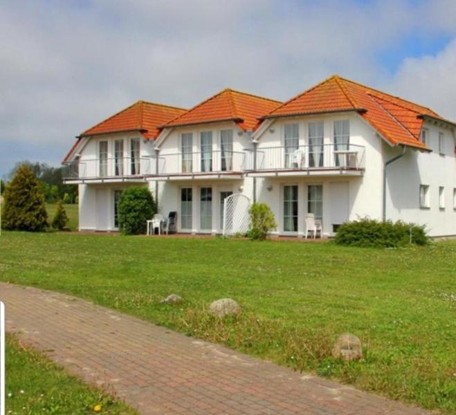 Ferienapartment Wiese & Meer auf Rügen photo 1