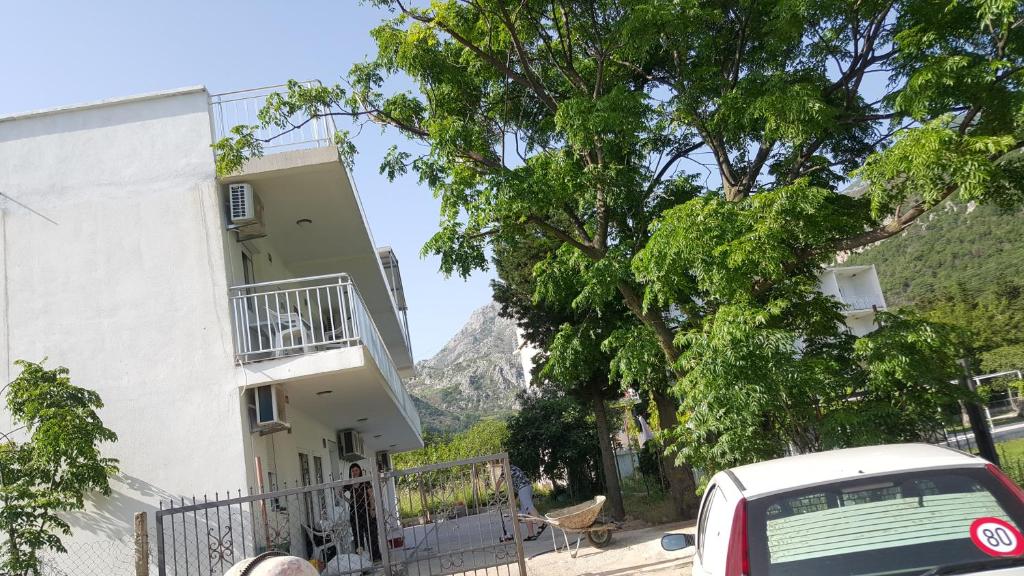 Guest House Levant photo 1