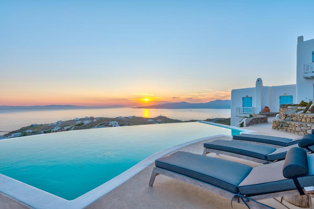 Mermaid Luxury Villas - Aquata Private pool