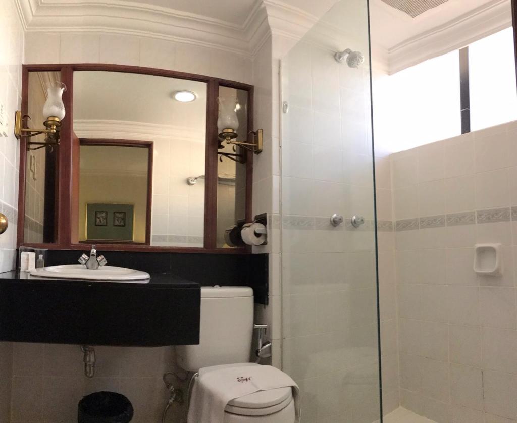 The Executive Hotel Lahad Datu - Tap to explore photos