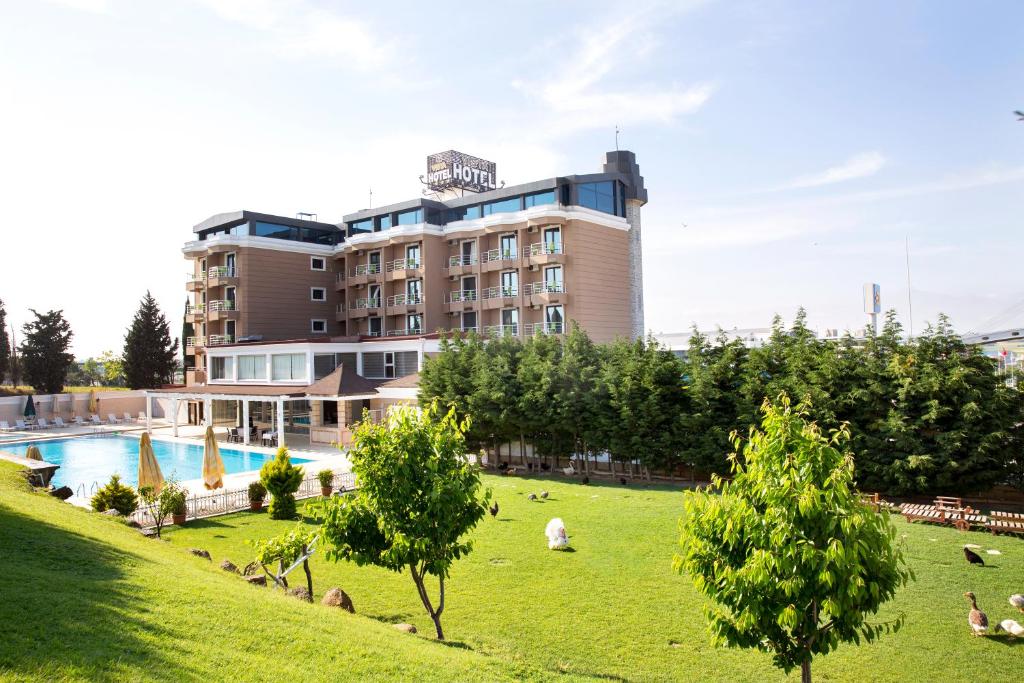 Premier Vista Hotel photo 1
