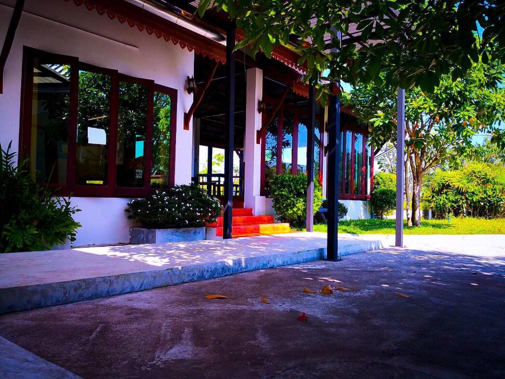 Khum Nakhon Hotel photo 3