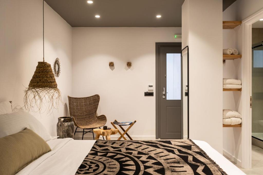 Сьюит (Люкс с гидромассажной ванной на открытом воздухе и террасой), Lemon Suites Santorini