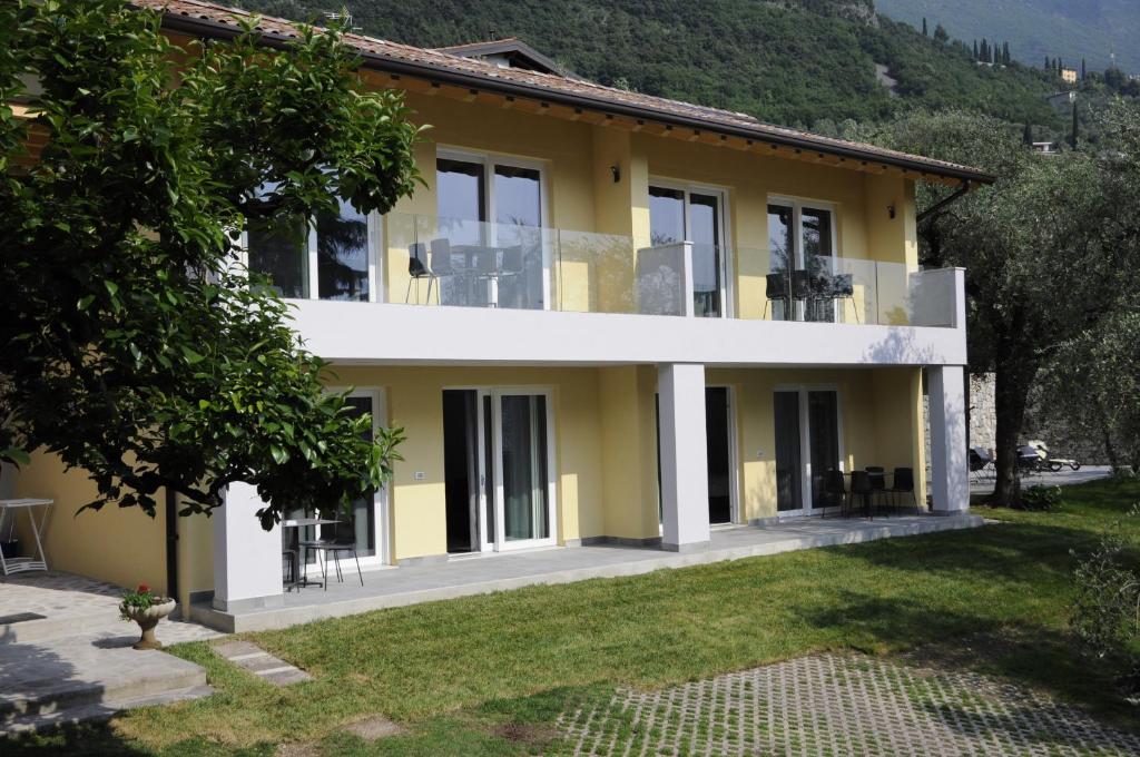 Casa Guarnati Lake View Apartments photo 2