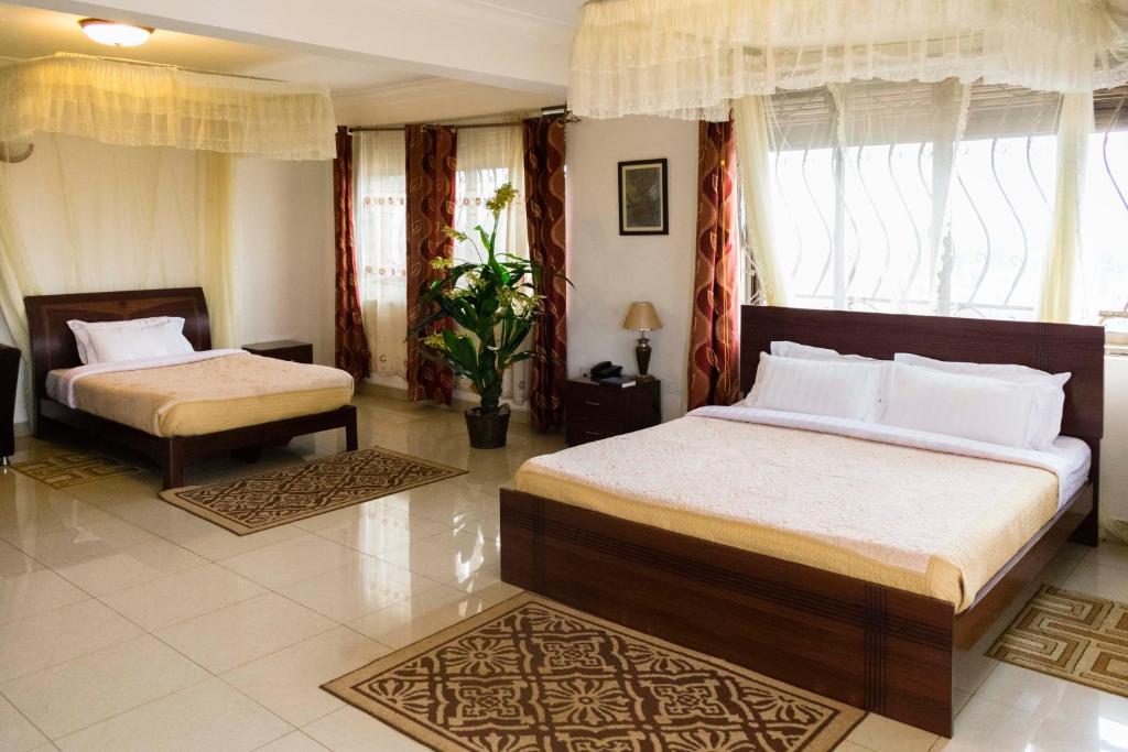 Reinah Tourist Hotel Fort Portal photo 1