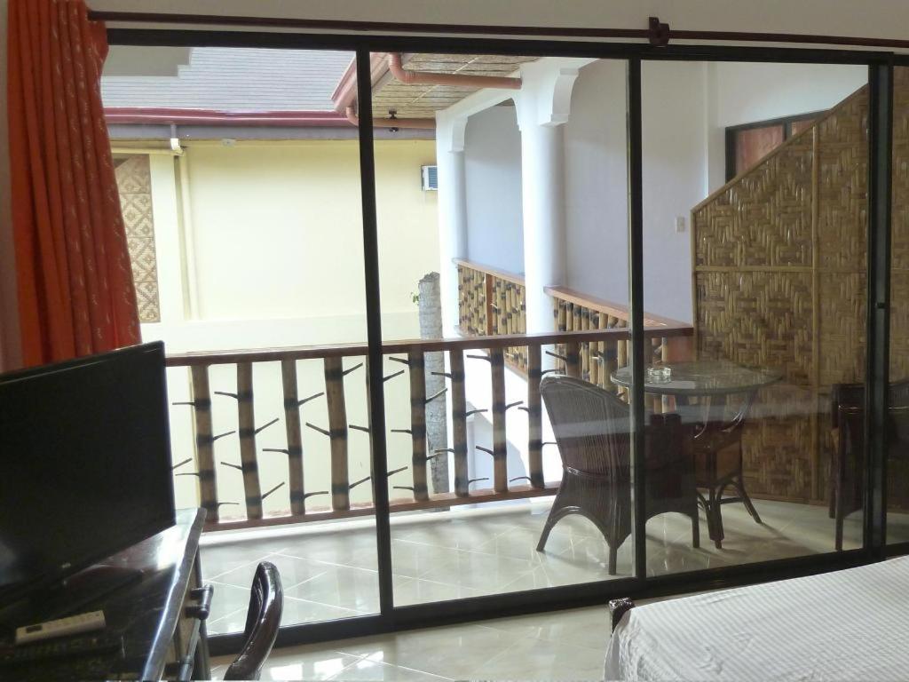 Семейный (Семейный номер с балконом), Alona Vida Beach Resort