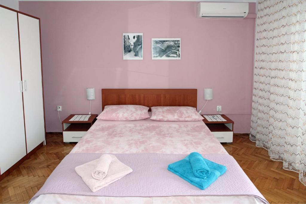 Apartments Madona photo 2
