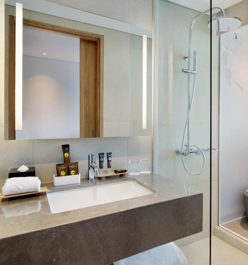 Двухместный (Двухместный номер Делюкс с 2 отдельными кроватями), Novotel Jakarta Cikini