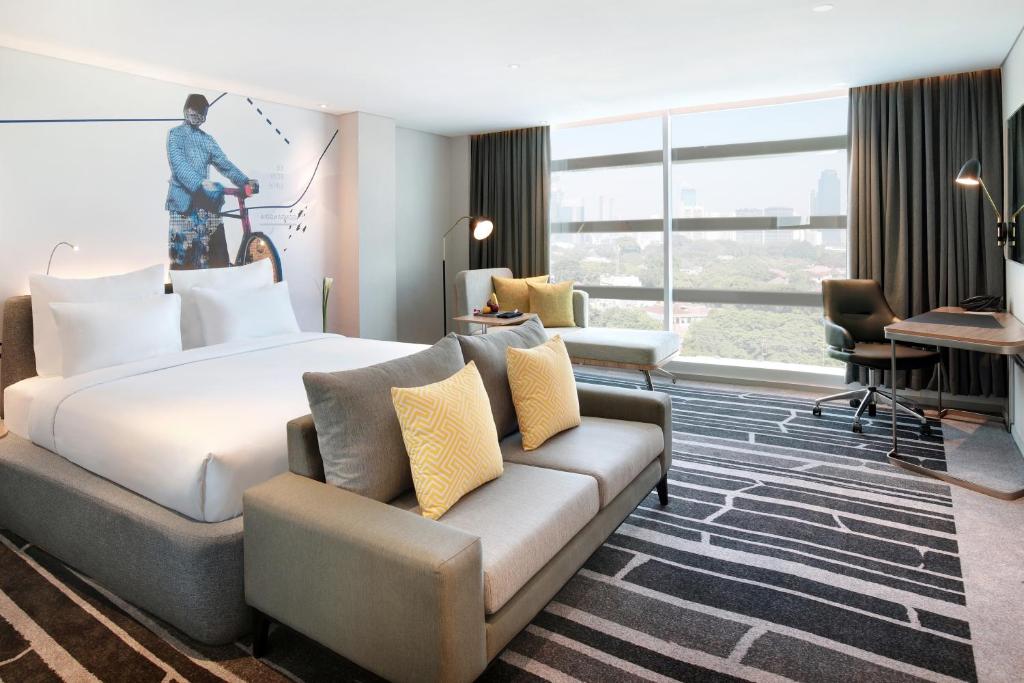Двухместный (Представительский номер с кроватью размера «king-size»), Novotel Jakarta Cikini