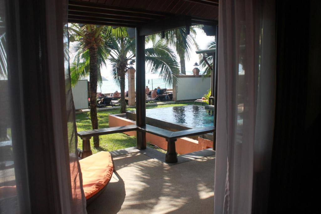 Mukdara Beach Villa & Spa Resort photo 1