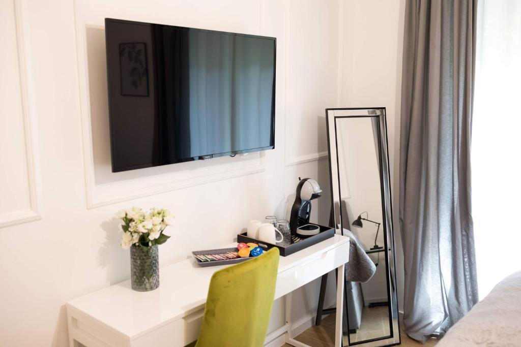Luxury rooms with balcony photo 1