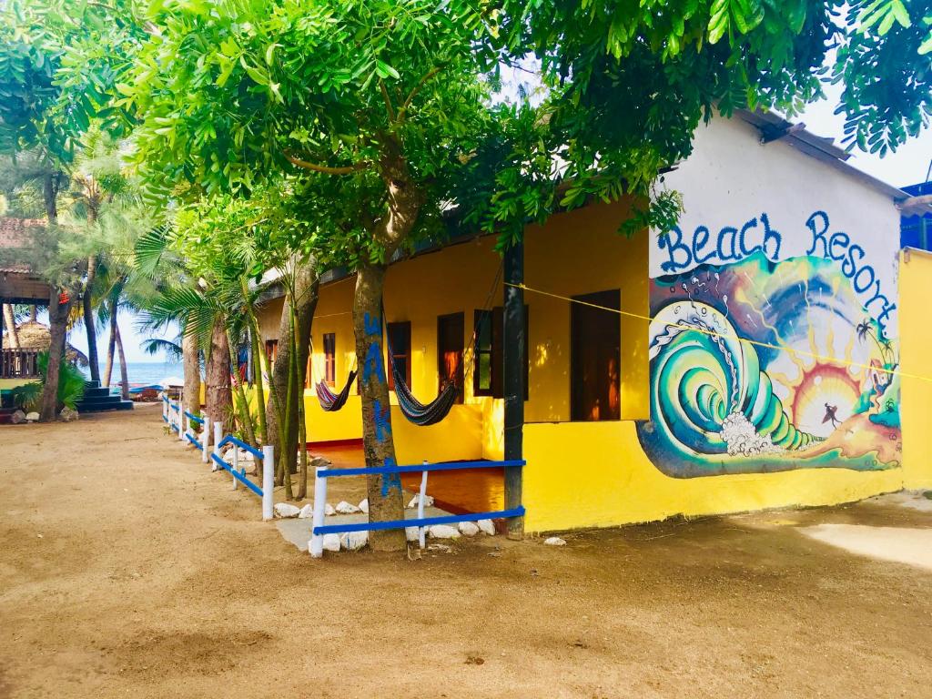 Shashini Beach Resort photo 1