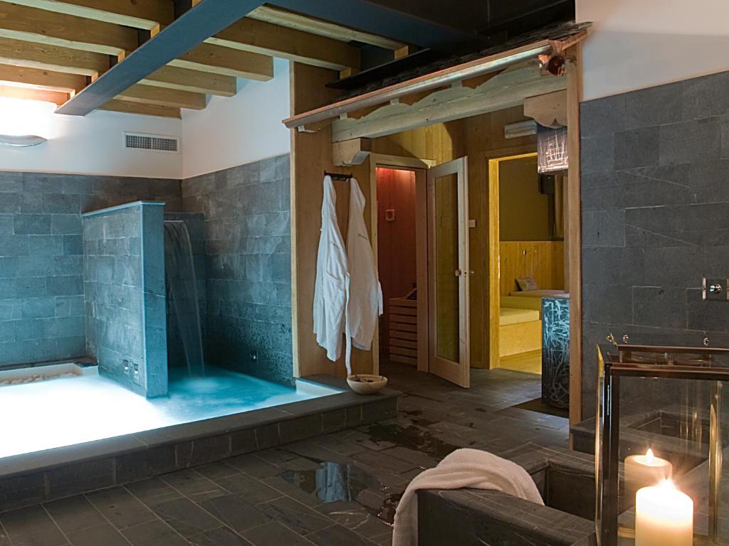 AR Mountains Lodge Villachiara photo 3