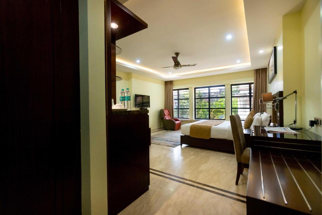 Двухместный (Улучшенный двухместный номер с 1 кроватью), Hotel Godwin - Colaba