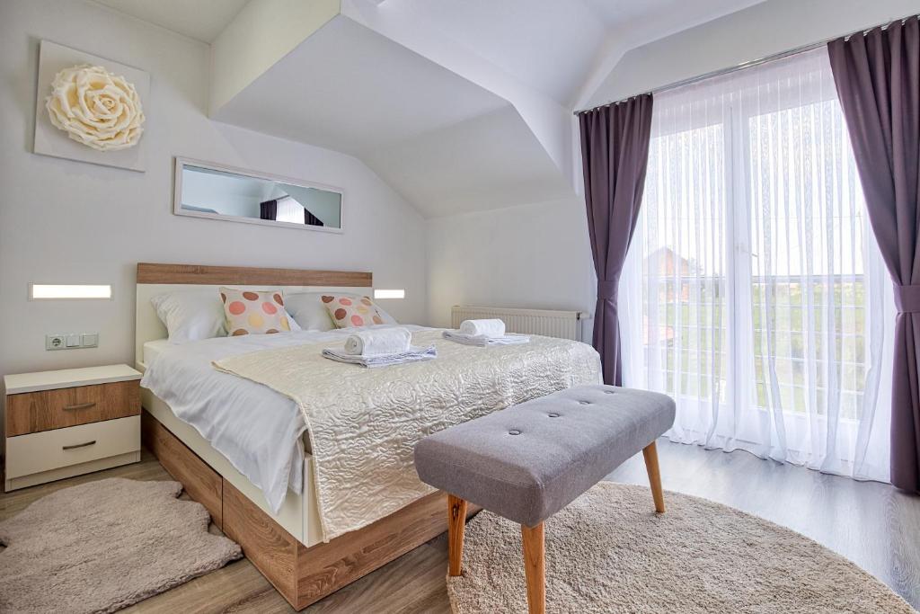 Apartments and rooms Hope photo 3