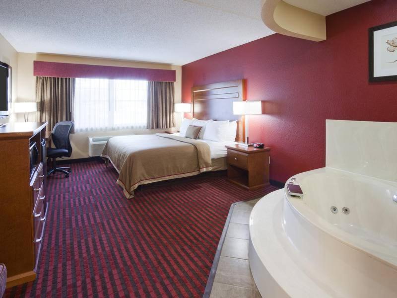 GrandStay Hotel & Suites - Stillwater photo 3