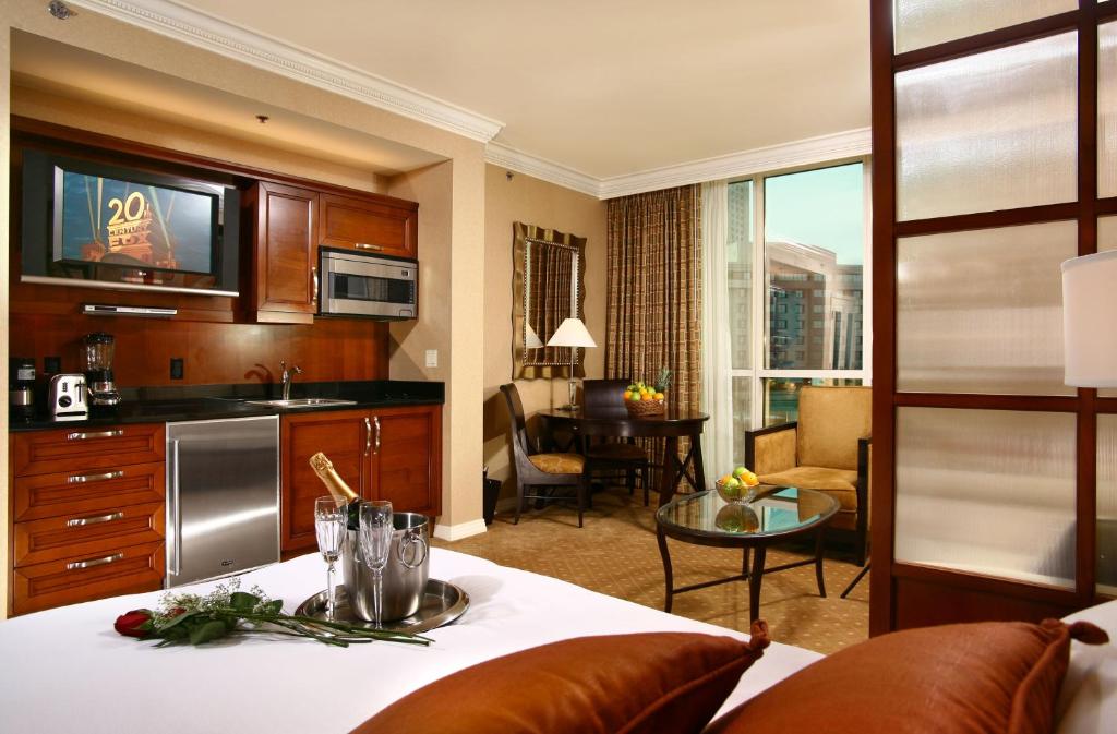 Двухместный (Специальное предложение - Полулюкс), Luxury Suites International at The Signature