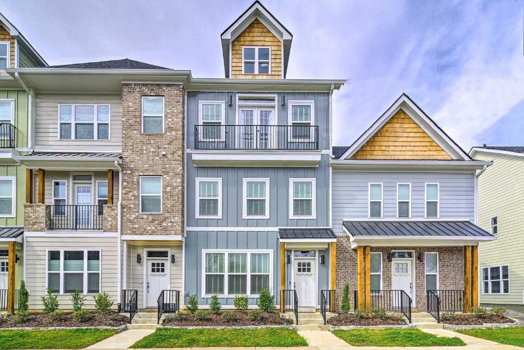 Downtown Retreat image