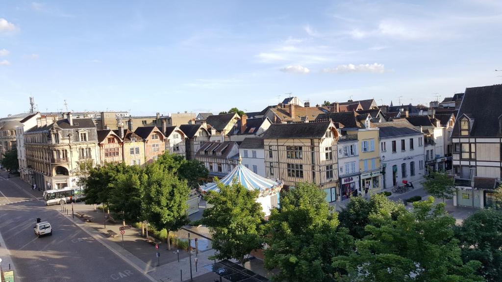 Le cœur de Troyes - Appartement & Studio photo 2