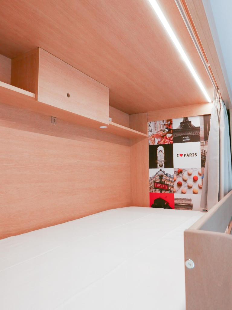 Четырехместный (Четырехместный номер), The People Hostel - Paris 12