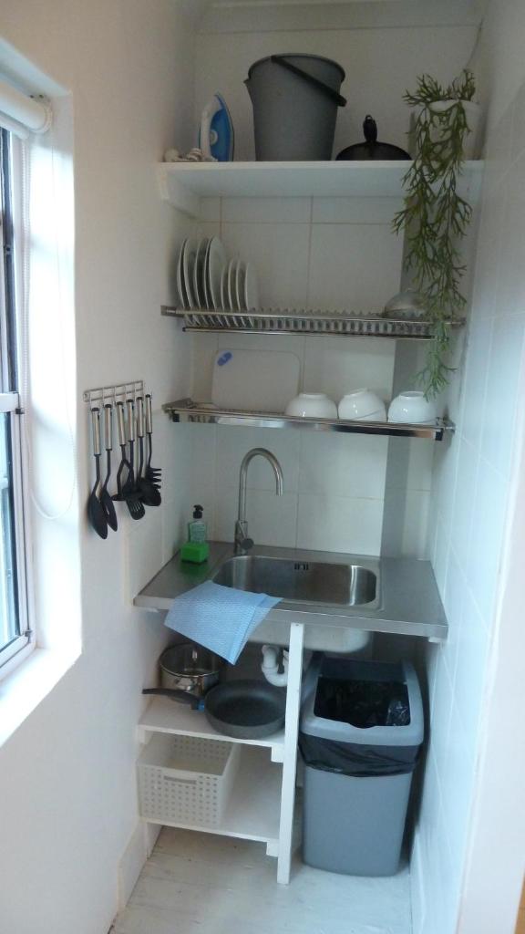 4 on Highworth Apartments and Studios photo 4
