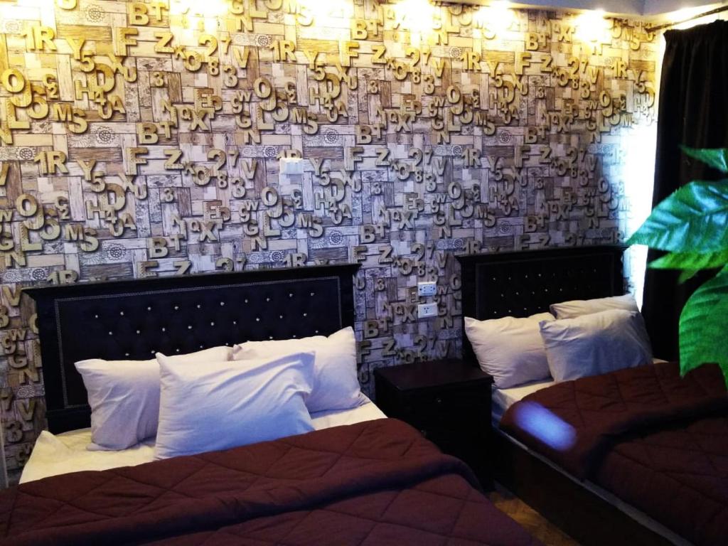 Трехместный (Трехместный номер с видом на город), Isis Hostel 1