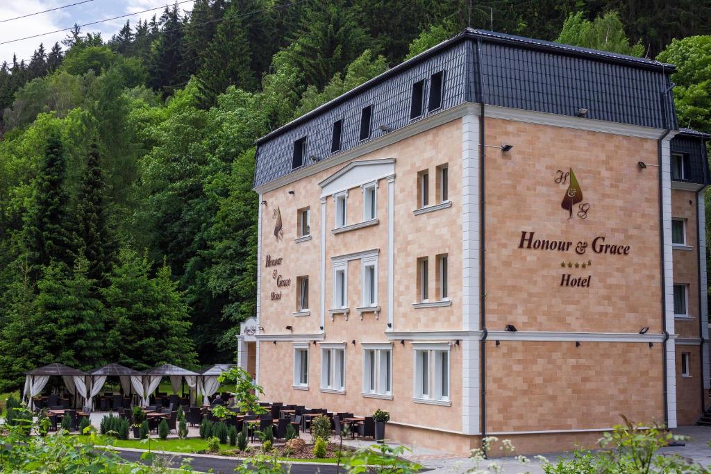 Honour and Grace Hotel photo 1