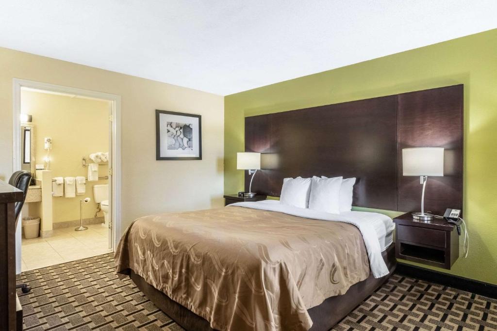 Quality Inn and Suites photo 4
