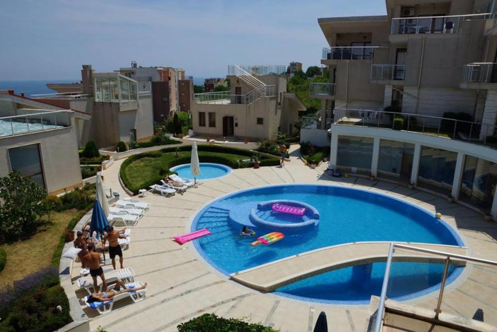 Exclusive Big Villa photo 1