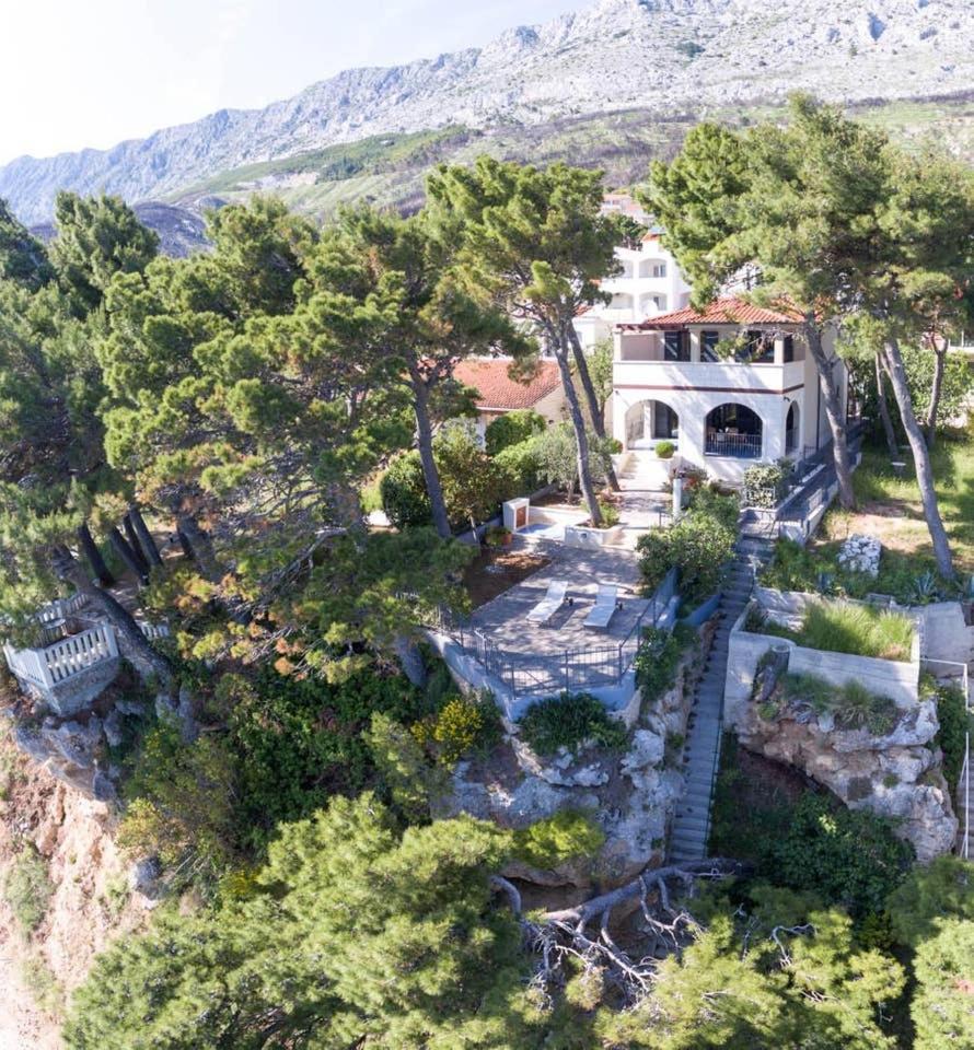 Beachfront Villa Zara photo 1