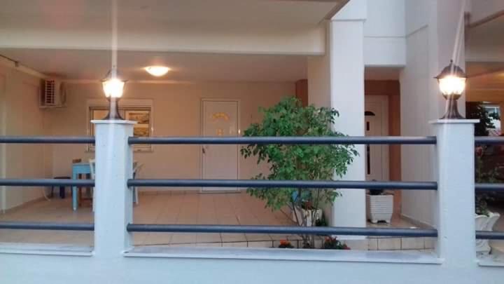 Seaside Villa for 6 people - Alykes Beach photo 3