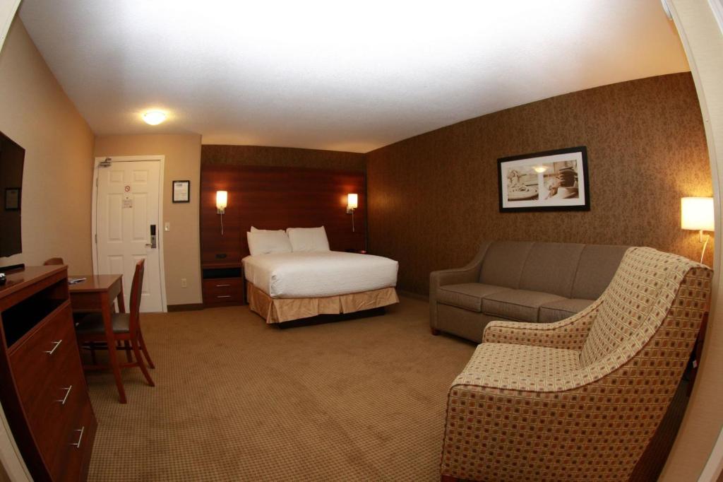 Budget Host Inn & Suites photo 1