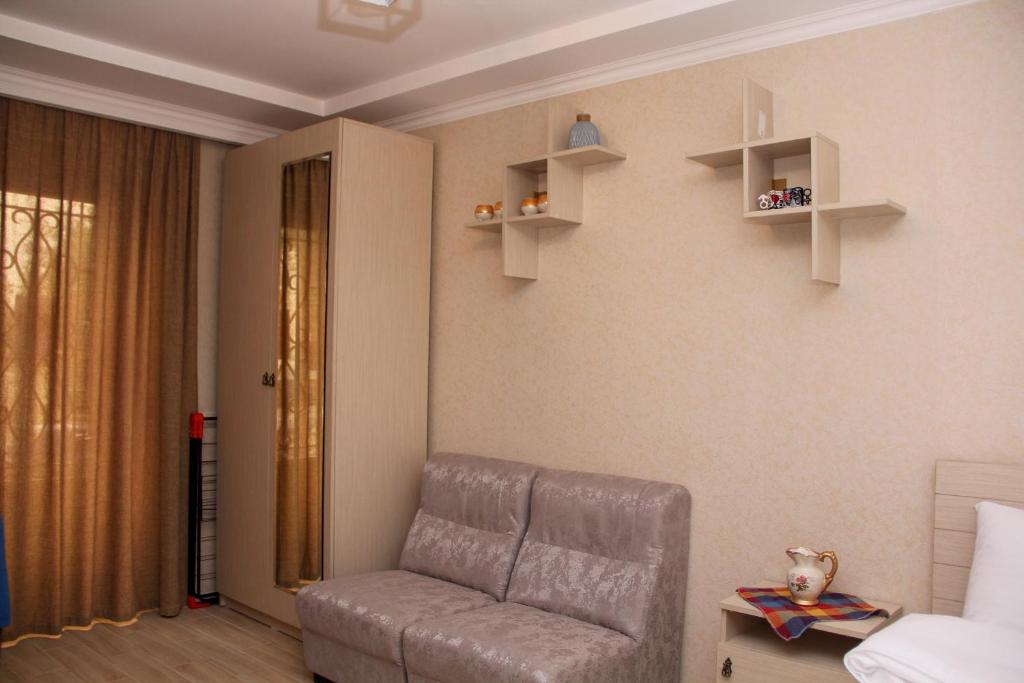 Pearl apartment in Kutaisi - Tap to explore photos
