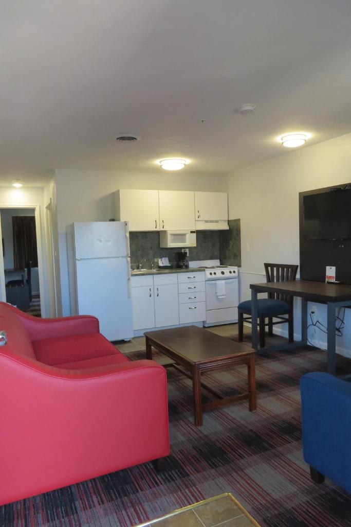 Luxbury Inn & Suites image
